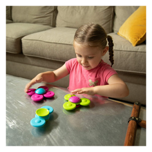 Load image into Gallery viewer, Child playing with Whirlysquigz