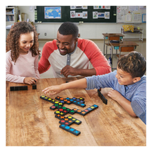 Load image into Gallery viewer, Family playing Qwirkle